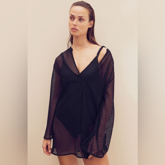 H&M black Padded-cup Swimsuit Twisted Straps one piece S - Picture 3 of 8